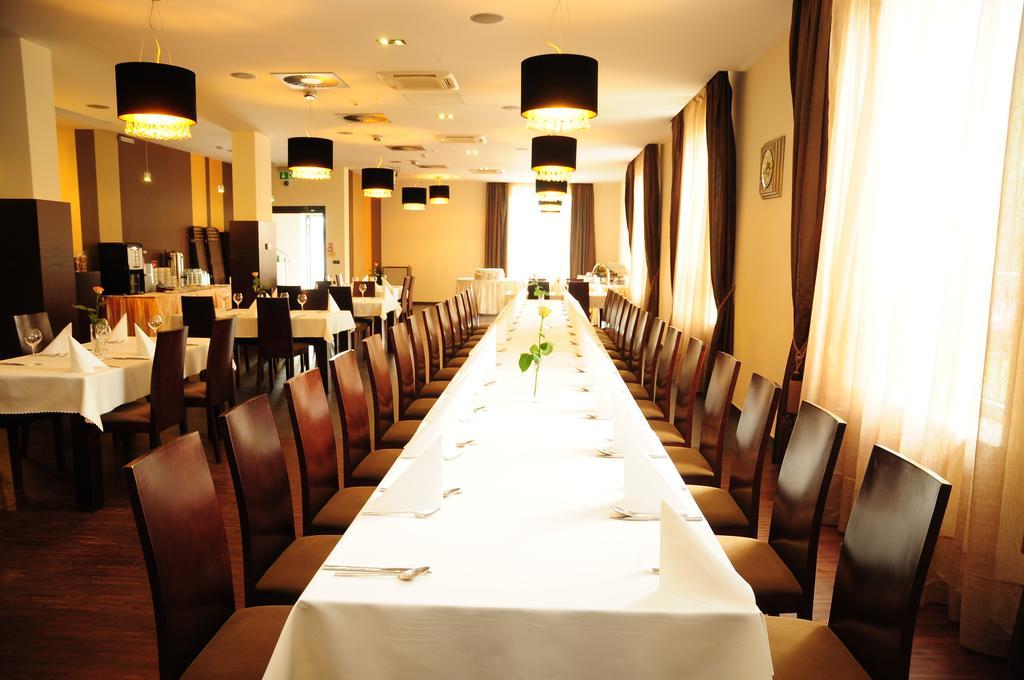 Hotel ניפולומיצה מראה חיצוני תמונה