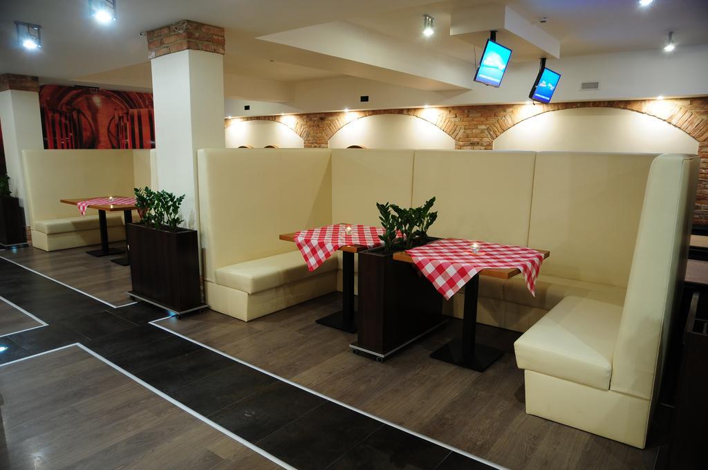 Hotel ניפולומיצה מראה חיצוני תמונה