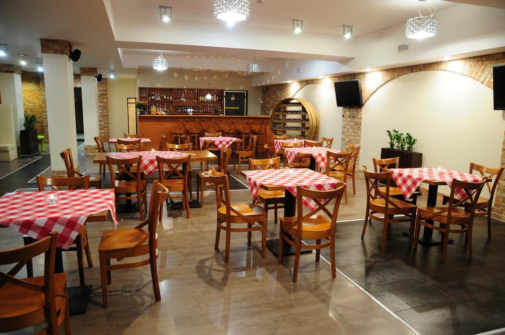 Hotel ניפולומיצה מראה חיצוני תמונה