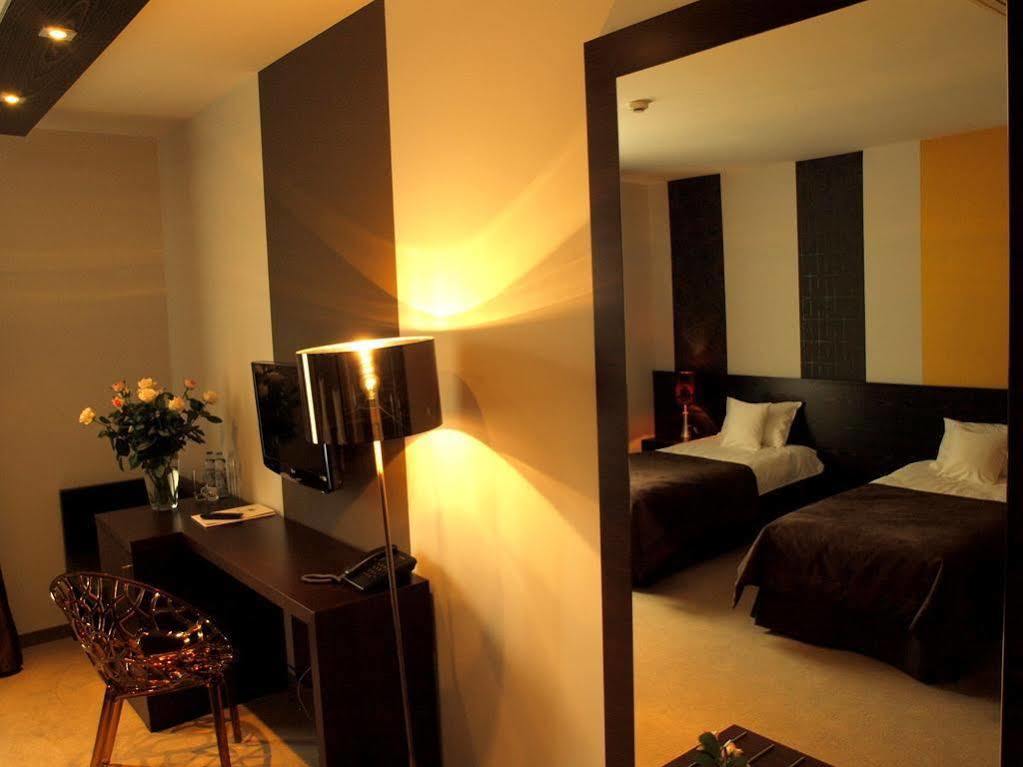 Hotel ניפולומיצה מראה חיצוני תמונה