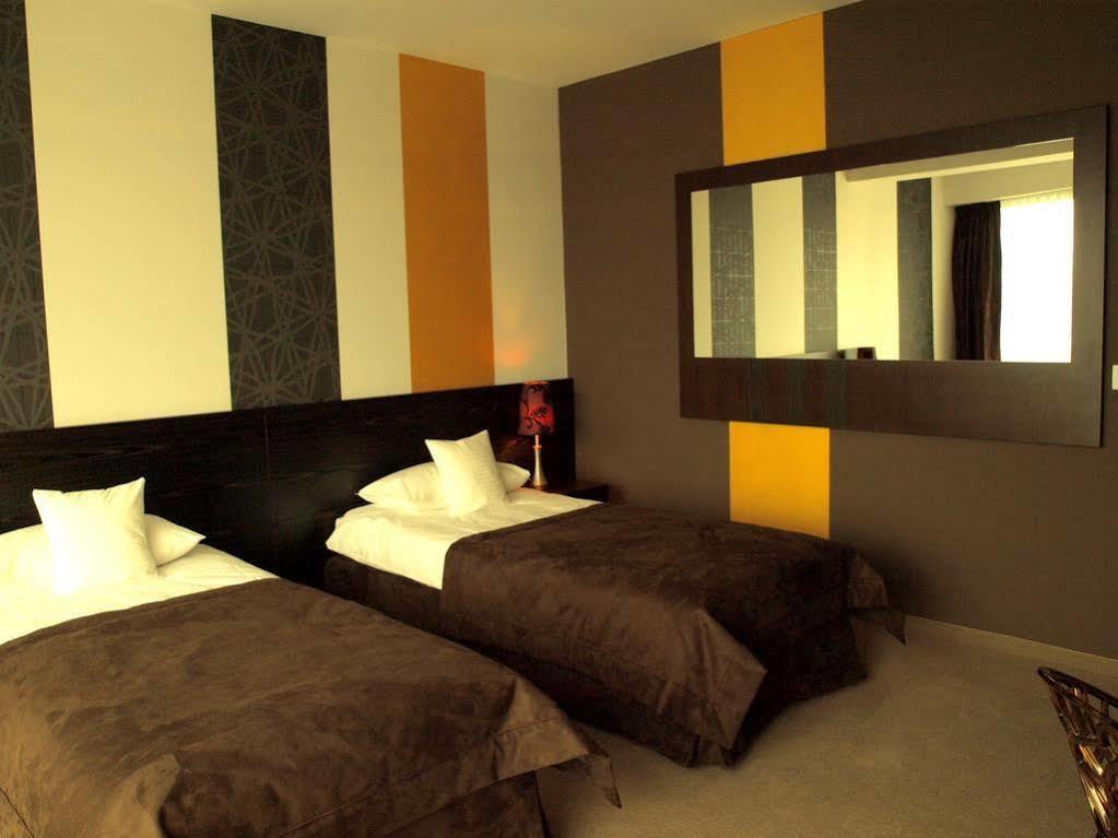 Hotel ניפולומיצה מראה חיצוני תמונה